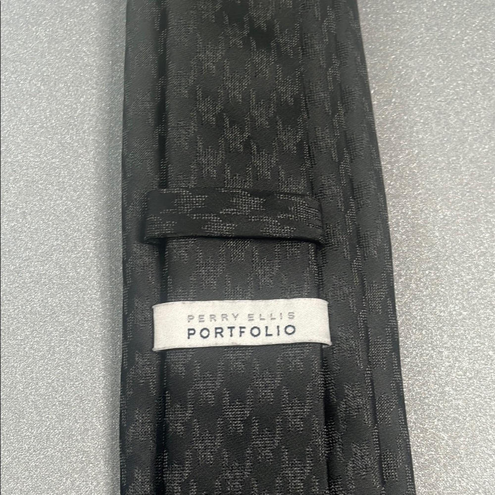 Perry Ellis Black Textured Silk Tie